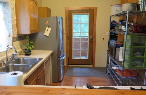 Alyeska Cabina | Brillante y abierto estudio Girdwood