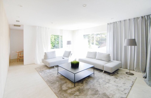 Sawtelle Japantown Apartamento | brillante, lujoso y lujoso diseño minimalista de alta gama