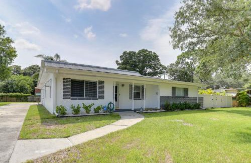 Pinellas Park Casa | Bright Pinellas Park Getaway with Private Pool!