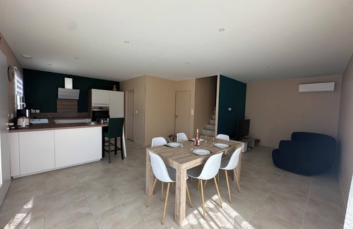 Redessan Villa | Bright, quiet house in Redessan