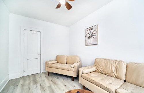 Bridgeview Apartamento | Bright Quiet One Bedroom Apartment