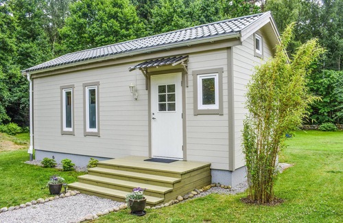 Torhamn Casa | Bright, quietly located cottage close to the water.