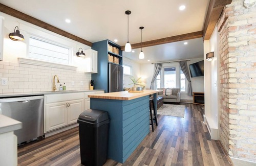 Superior Casa | Bright & Renovated 3-bedroom house in Superior, quick 6 miles to Duluth!
