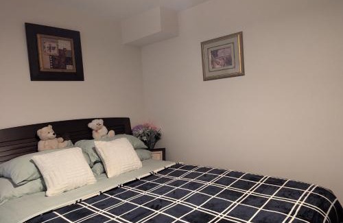 Bowmanville Casa | Bright Room full of love and warmth