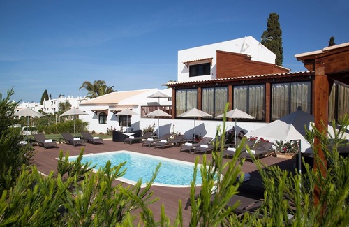Albufeira Apartamento | Bright Room | Sea View | Close to Beach | Pool