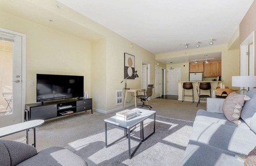 San Bruno Apartamento | Bright San Bruno 2BR w/ Pool, Spa & Gym, nr Groceries, by Blueground