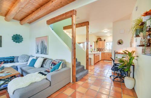 Southside Apartamento | Bright Santa Fe Condo about Half-Mi to Meow Wolf!
