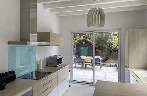 La Cotiniere Casa | Bright single storey villa, wooded, facing the beach and close to la Cotinière.