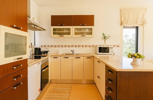 Outeiro da Cabeca Otro | Bright, Space and Comfort Home in the village