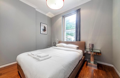 Addison Apartamento | Bright & Spacious 1BDR Apt near Lakeside Road