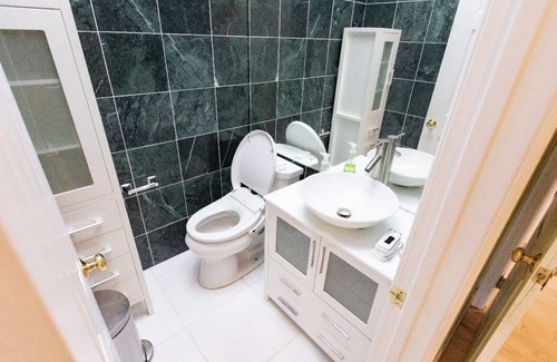Inner Richmond Casa | Bright Spacious 2bd/2bath Apt in the Heart of SF!