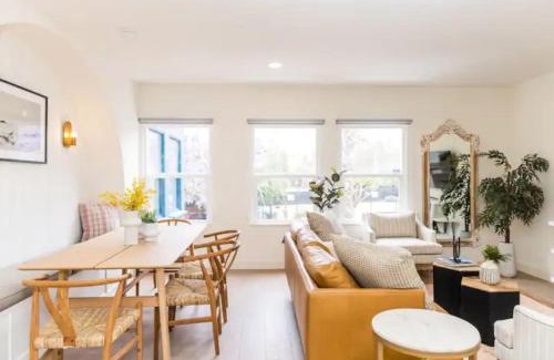 Little Italy Casa | Bright, Spacious 4 BD in the Heart of Little Italy