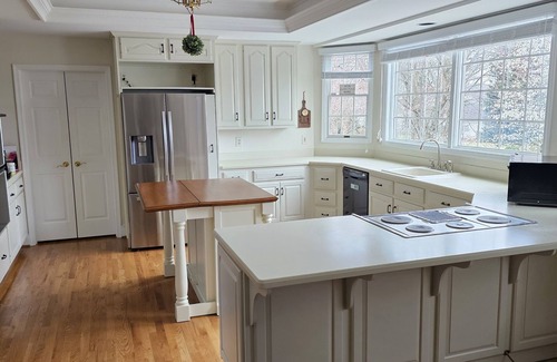 Harper's Choice Casa | Bright spacious 5 bedroom home, Easy Access DC/Baltimore/Annapolis