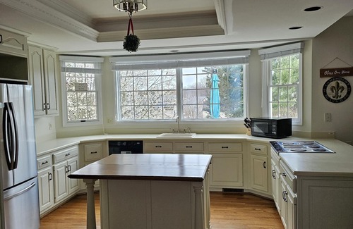 Harper's Choice Casa | Bright spacious 5 bedroom home, Easy Access DC/Baltimore/Annapolis