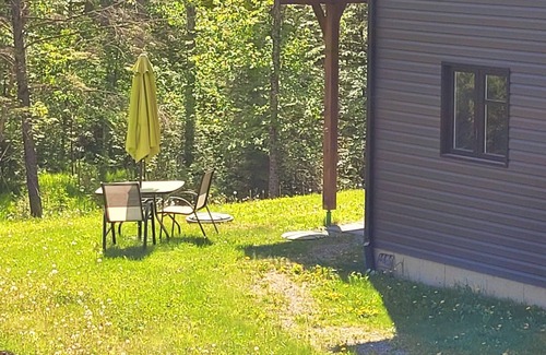 Val-des-Monts Apartamento | Bright, spacious, and private apartment