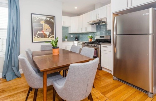 Dorchester Casa | Bright & Spacious Boston Home | near T
