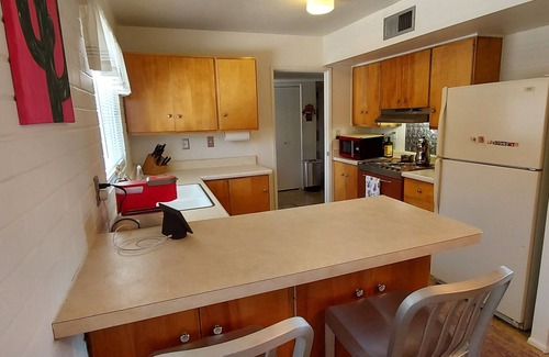 Tucson Condominio | Bright, Spacious Eastside Condo