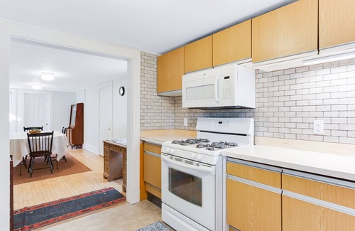 Seal Harbor Casa | Bright, spacious getaway with full kitchen, furnished porch & WiFi - near trails