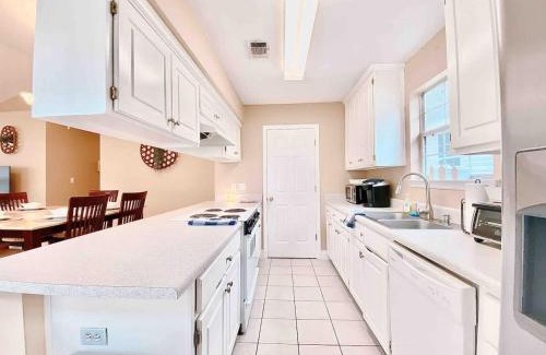 Tallahassee Casa | Bright & Spacious Getaway in Lovely NE Tallahassee