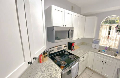 Wilmington Condominio | Bright, Spacious, Modern 2BR Luxury Apt UNCW-Beach
