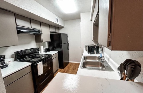 Barker Apartamento | Bright & Spacious Townhome - Near Parks & Dining