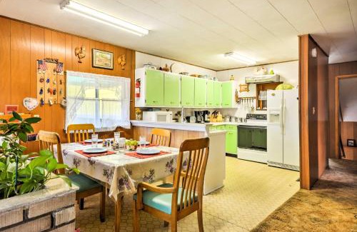 Springer Casa | Bright Springer House with Hammock and Orchard Views!
