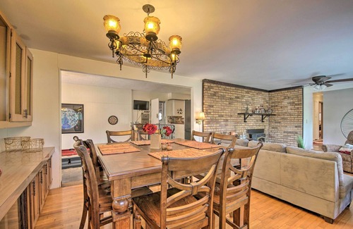 Turners Casa | Bright Springfield Home: Walk to Nature Center!