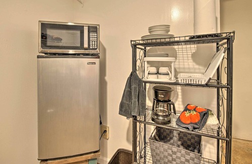 Turners Casa | Bright Springfield Home: Walk to Nature Center!