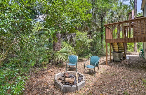 Steinhatchee Cabaña | Bright Steinhatchee Home: Proximity to Ocean!