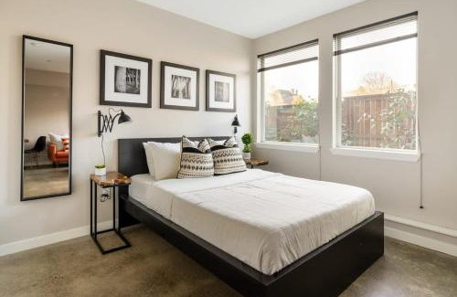 Belmont Apartamento | Bright Studio Apartment - Food Carts & Local Shops