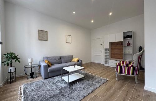 Ecully Apartamento | Bright studio - great for a stay in Ecully