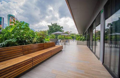 La Aguacatala Apartamento | Bright Studio Topfloor A/C, Poblado Coworking1412