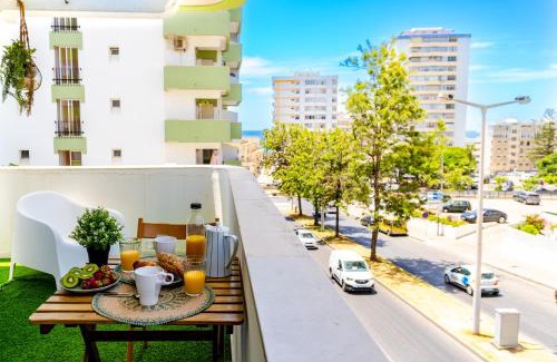 Cavacos Apartamento | Bright & Stylish 2bedflat 5min Walk to beach in Quarteira Vilamoura
