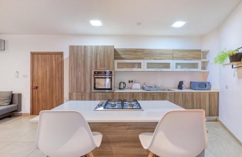 Kalkara Apartamento | Bright,stylish 2bedroom apartment in village centre
