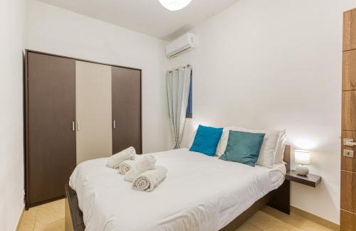 Kalkara Apartamento | Bright,stylish 2bedroom apartment in village centre