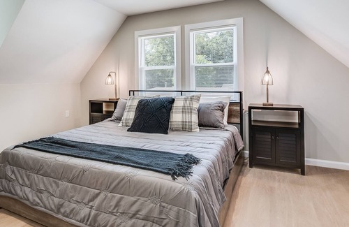 Port Wentworth Apartamento | Bright, stylish 2nd fl Studio