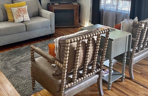 Fort Sumner Casa | Bright, stylish and centrally located casita.