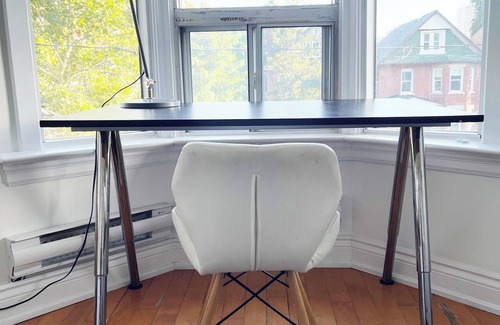 High Park North Apartamento | Bright + Stylish Apartment in High Park/Junction