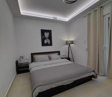Serres Apartamento | Bright & Stylish Apartment in the centre