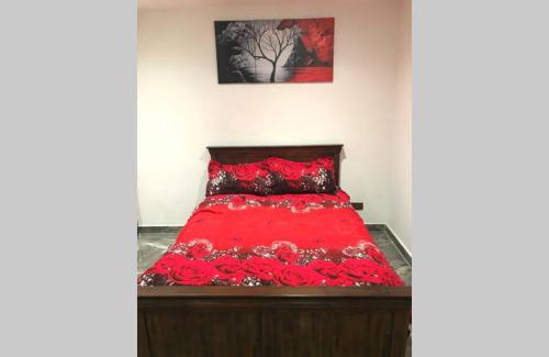 Earley Apartamento | Bright, stylish Studio flat with Sky Sports