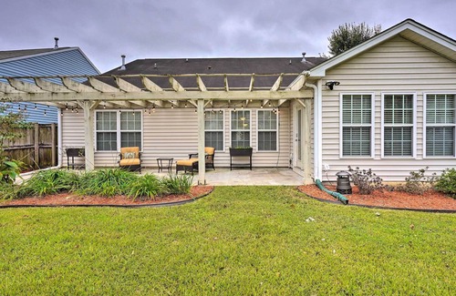 Lincolnville Casa | Bright Summerville Abode ~ 9 Mi to Water Park