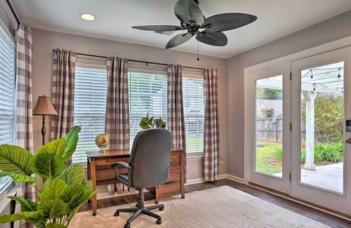 Lincolnville Casa | Bright Summerville Abode ~ 9 Mi to Water Park