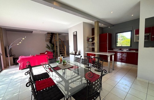 Saint-Vincent-de-Cosse Casa | TABACO DE LOFT CÓMODO RENOVADO EN LOFT CON PISCINA CERCA DEL RÍO Y DEL SARLAT