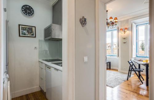 Socorro Apartamento | Bright Tailor Made Apartment by the Castle