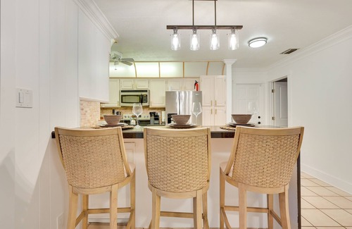 Lake Magdalene Casa | Bright Tampa Oasis w/Outdoor Pool & Gazebo!