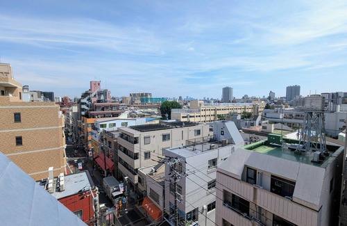 Sugamo Apartamento | Bright Tokyo Loft with Sky View | 8min walk to Sugamo Station and Attraction