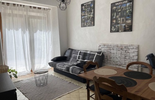 Bonnieux Casa | Bright town house