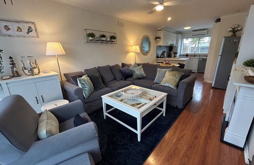 Ocean Grove Casa | BRIGHT TOWNHOUSE, WALK EVERYWHERE