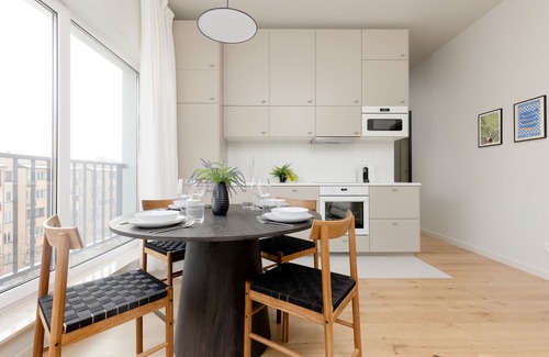 Grochow Apartamento | Bright Two Bedroom Apartment by Renters