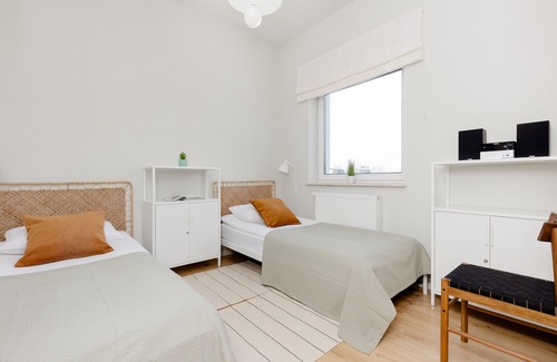 Grochow Apartamento | Bright Two Bedroom Apartment by Renters